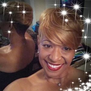 Meet your Posher, Adrienne